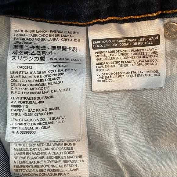 Levi's Mid Length Dark Wash Denim Shorts - Picture 8 of 10